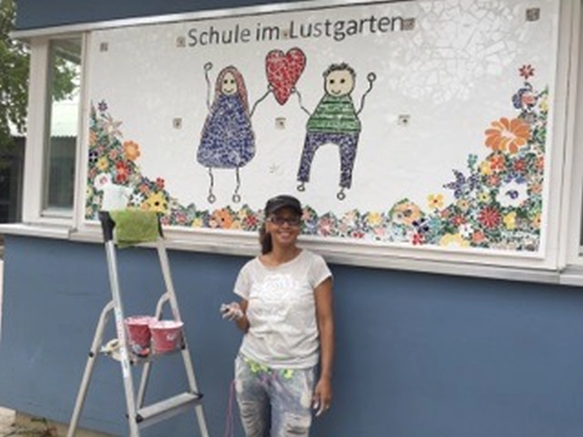 Natlie Ann Löffler, Mosaic art on Kindergarden wall