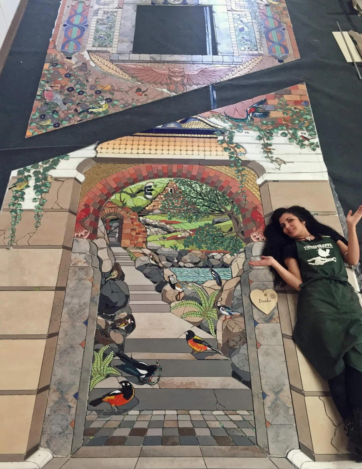 Natlie Ann Löffler, Mosaic art of birds on garden enterance