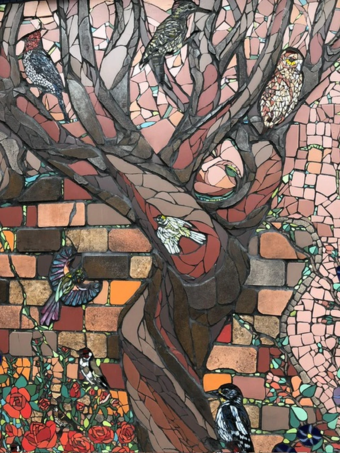 Natlie Ann Löffler, Birds on a tree mosaic art